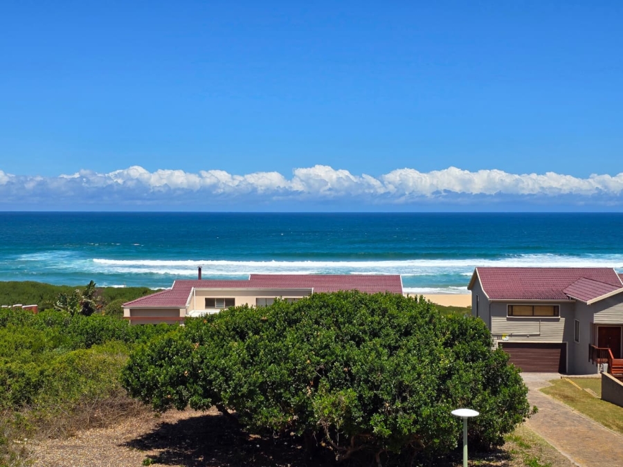 4 Bedroom Property for Sale in Outeniqua Strand Western Cape
